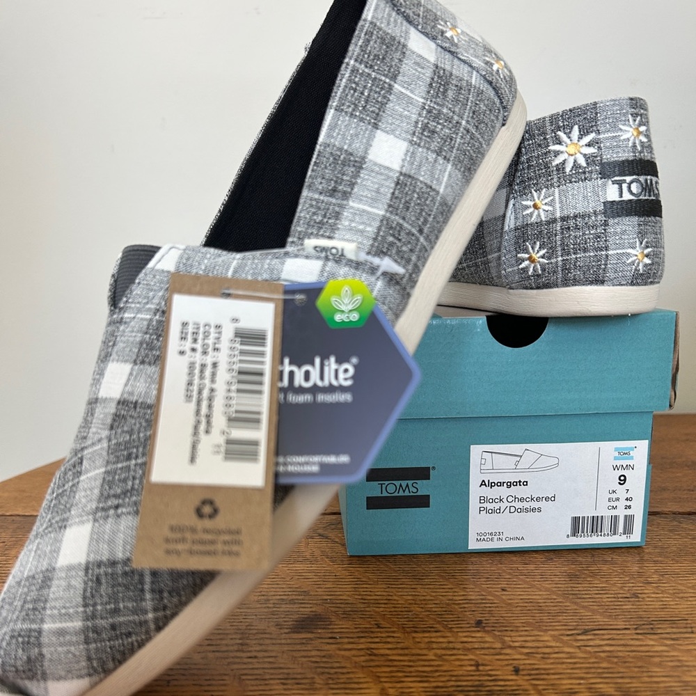 Toms canvas Alpargata Black Checkered Plaid/Daisies NWT Women 9